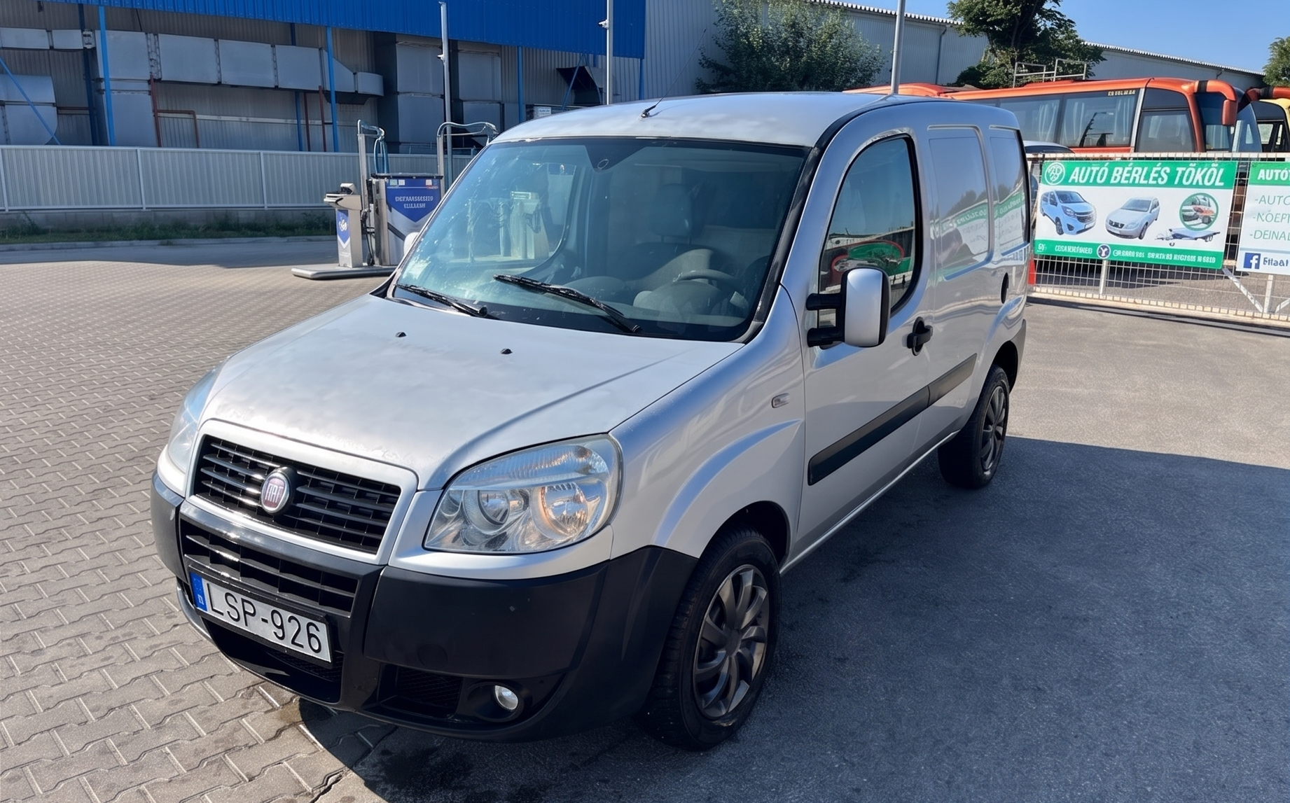 Fiat Doblo — kishaszonjármű / dobozos bérlés